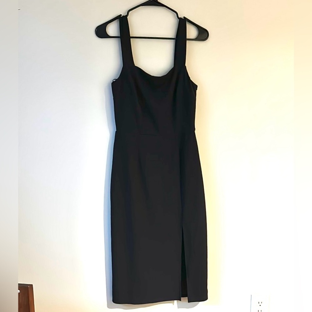 Francesca’s Black Sleeveless Dress